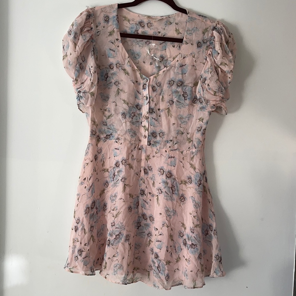 Never worn before,Silk,LoveShackfancy short summer dress. Size M.Floral pattern.